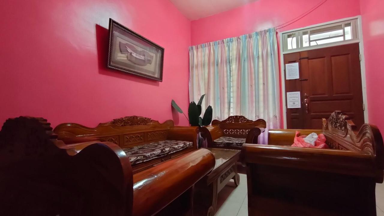 Zulaikha'S Homestay Ulu Tiram Johor Bahru Kültér fotó